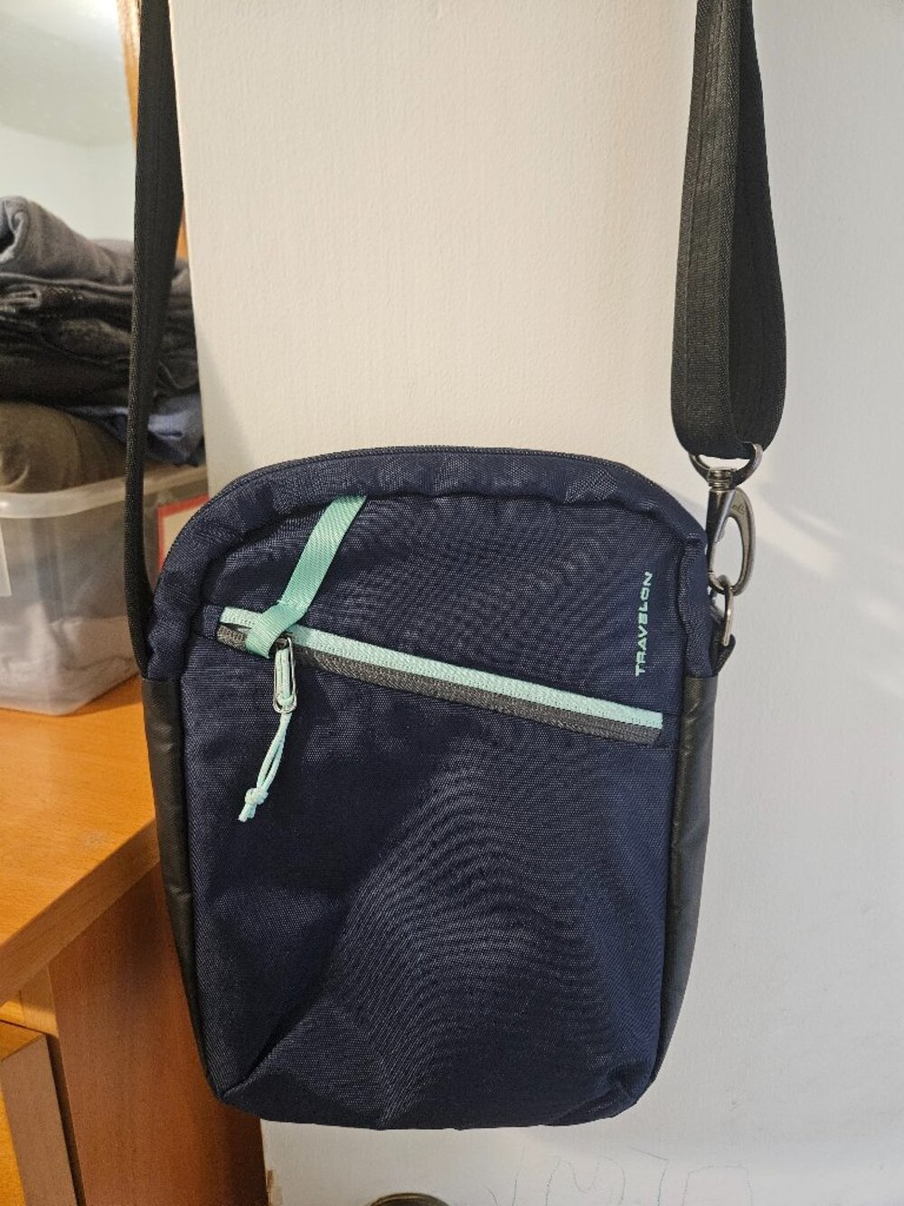 Travelon anti-theft crossbody